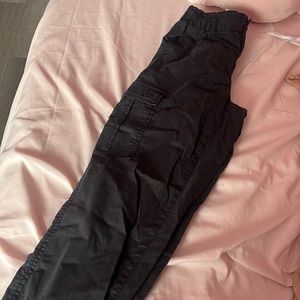 00 black american eagle cargos